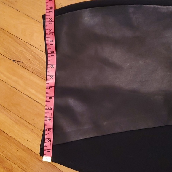 Alice + Olivia Venty Lamb Leather Crossover Pencil Skirt Lamb Leather. Size 0. - Picture 11 of 12